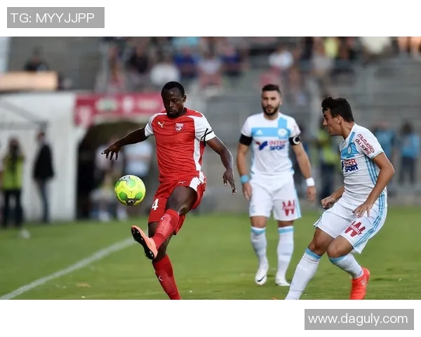 尼姆与里昂的对决将在哪个球场举行及相关赛事信息解析 尼姆与里昂的对决将在哪个球场举行及相关赛事信息解析