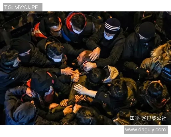 巴黎与伊斯坦布尔冲突背后的文化碰撞与历史纠葛探讨