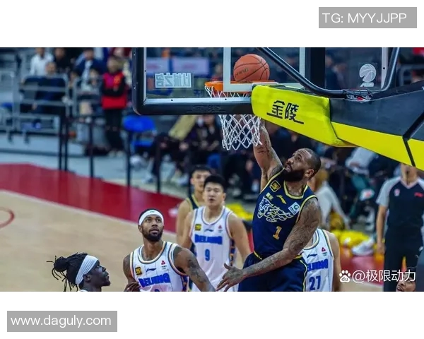 广东与福建的激烈对决即将上演1月15日精彩赛事不容错过 广东与福建的激烈对决即将上演1月15日精彩赛事不容错过