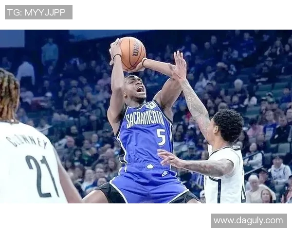 湖人队与黄蜂队激战12月16日精彩回顾与赛后分析 湖人队与黄蜂队激战12月16日精彩回顾与赛后分析