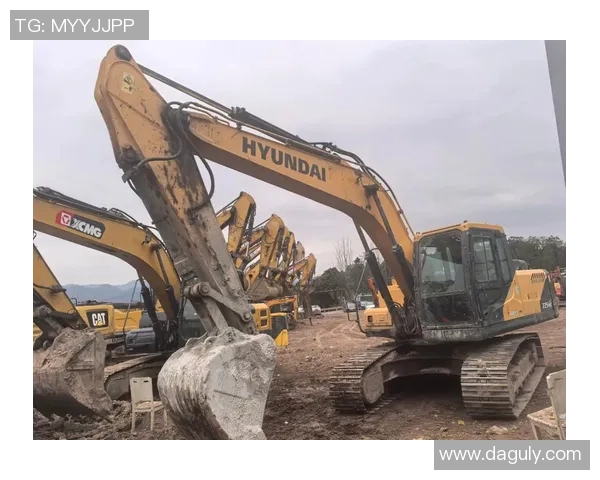 现代215VS车型评测与对比分析，看看它的性能与配置是否值得购买