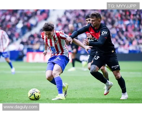 罗马与马德里竞技激战正酣精彩直播尽在眼前 罗马与马德里竞技激战正酣精彩直播尽在眼前