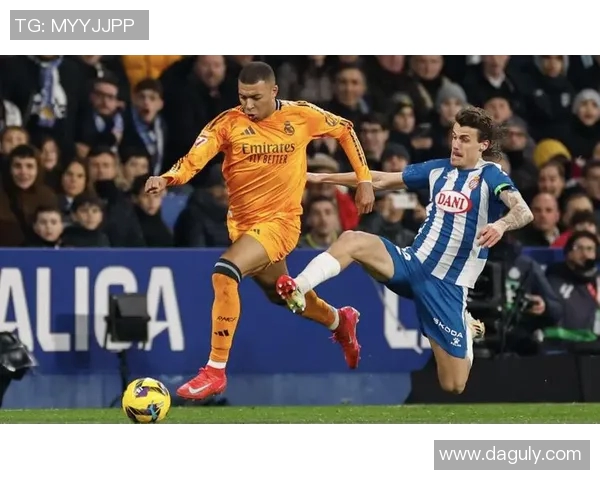 美国全明星篮球队挑战皇马足球队的精彩对决引发全球关注 美国全明星篮球队挑战皇马足球队的精彩对决引发全球关注