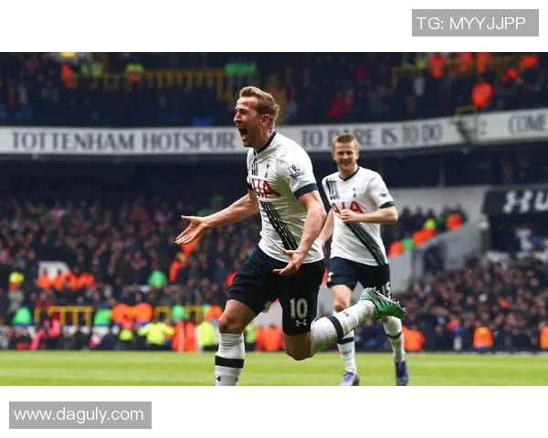 老虎竞技与戈多伊的激烈对决揭示足球战术的精彩碰撞与球队实力的较量 老虎竞技与戈多伊的激烈对决揭示足球战术的精彩碰撞与球队实力的较量