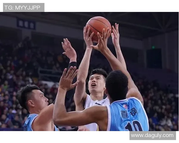 重庆篮球队在全国篮球比赛经验排行榜中荣登第九名展现实力与潜力 重庆篮球队在全国篮球比赛经验排行榜中荣登第九名展现实力与潜力