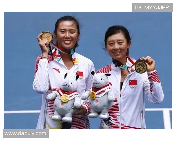 重庆网球队与上海网球队赛后技术分析与战术对比探讨